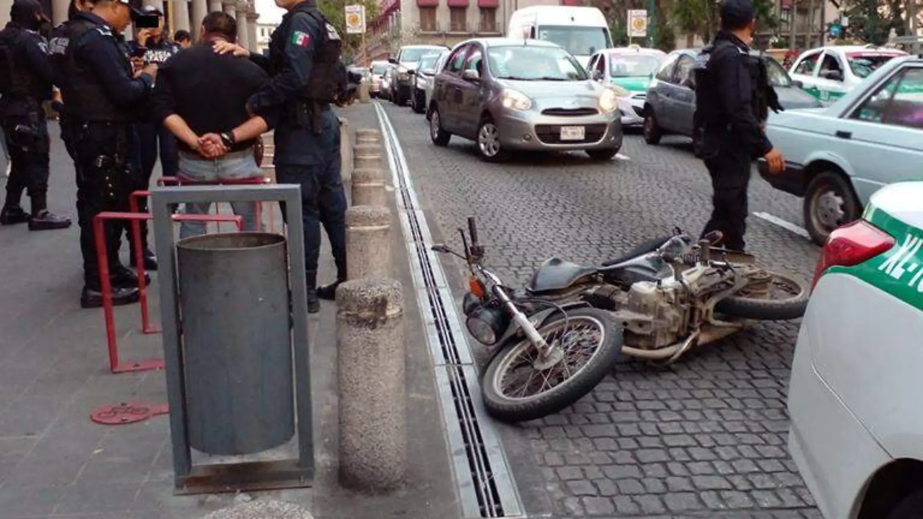 policías accidente centro